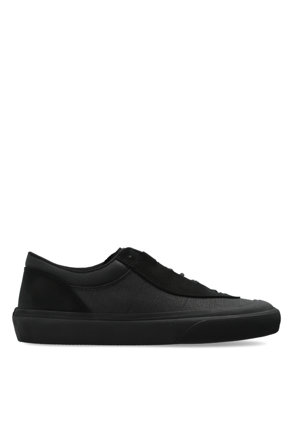 Sports shoes with logo od Stone Island