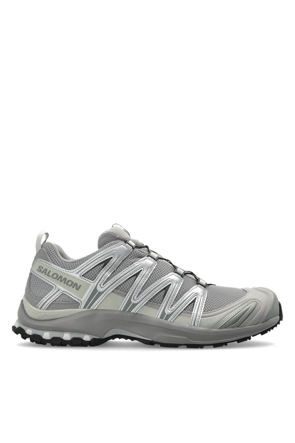 Sports shoes 