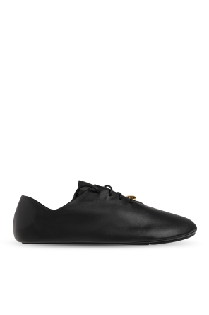 ‘Pebble’ sports shoes