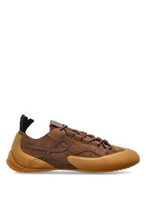 "Grip" sports shoes