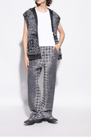 New Balance Sports shoes `1000`