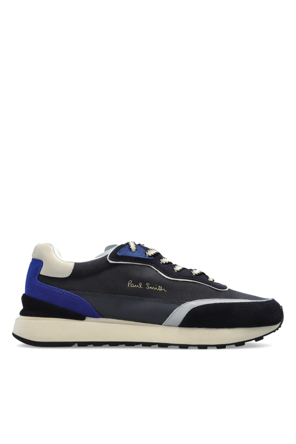 Sport shoes 