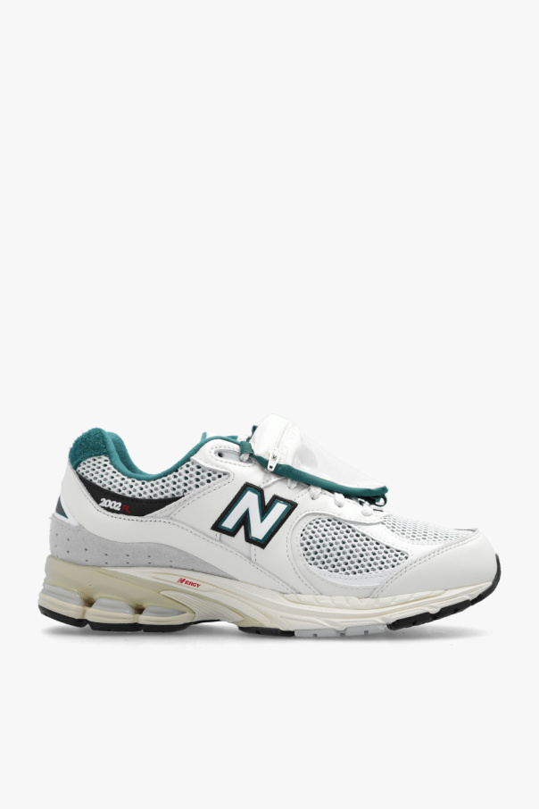 New Balance ‘M2002RVD’ sneakers
