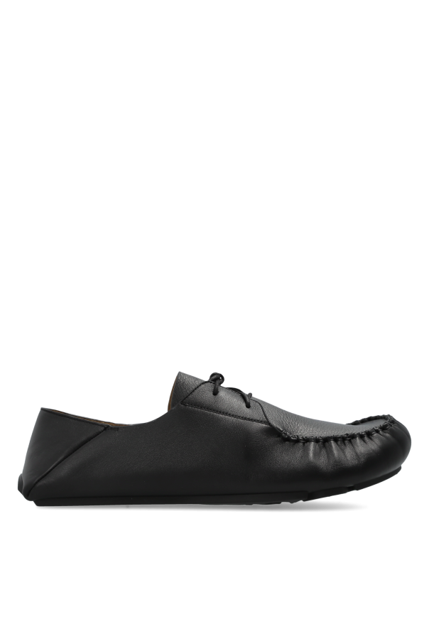 ‘Rambla’ leather shoes od Loewe