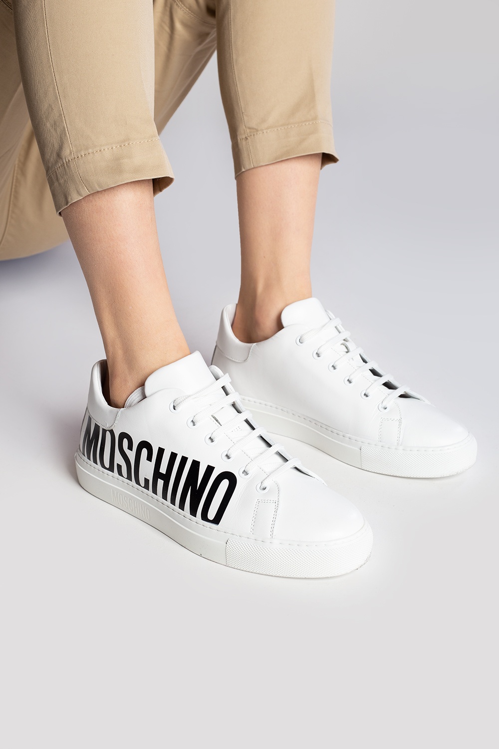 MOSCHINO モスキーノ White Black Logo sneakers スニーカー レディース 秋冬2022 ...
