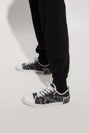 Patterned sneakers od Moschino