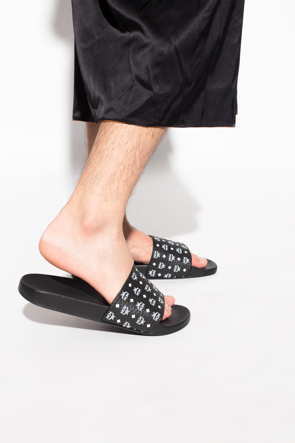 mens mcm slides
