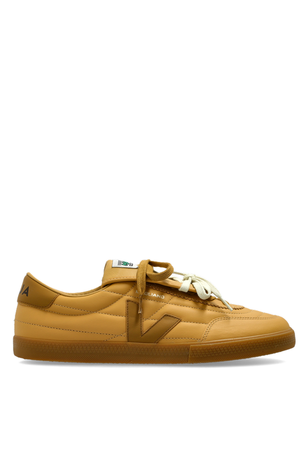 Brown-beige leather low-top sneakers od Veja