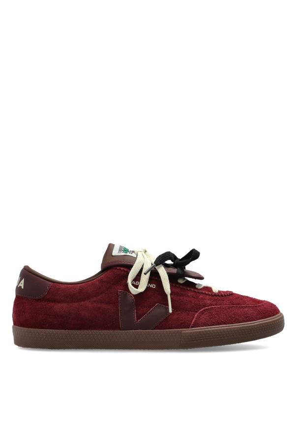 Burgundy low-top trainers od Veja
