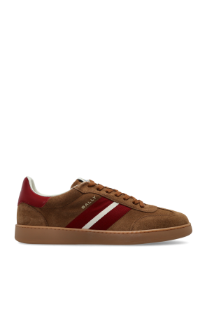 ‘Roget’ sports shoes