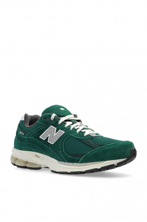 New Balance ‘2002R’ sneakers