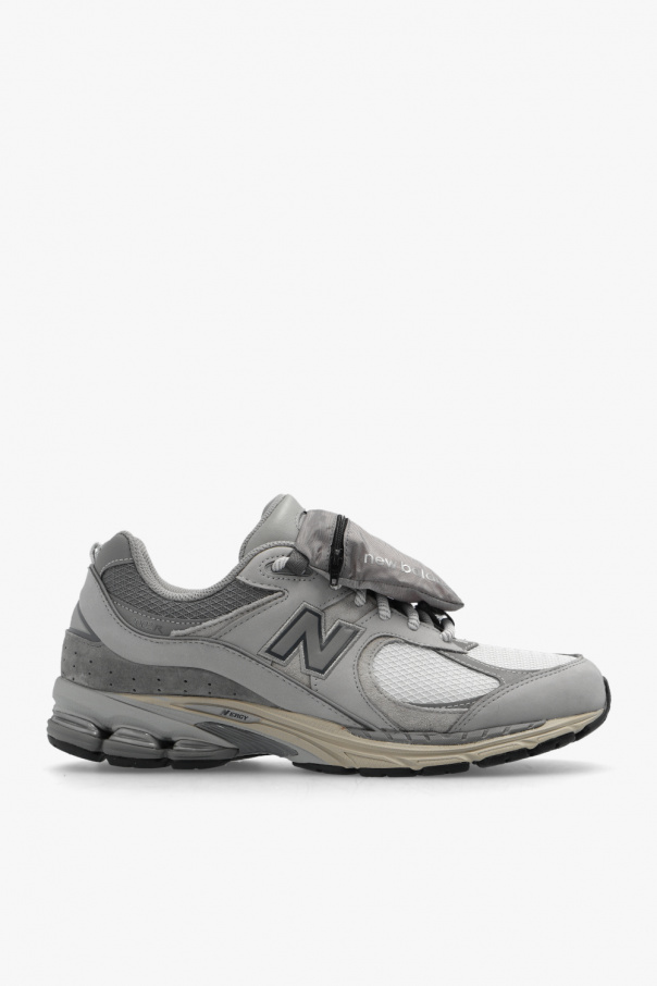 New Balance ‘2002R’ sneakers