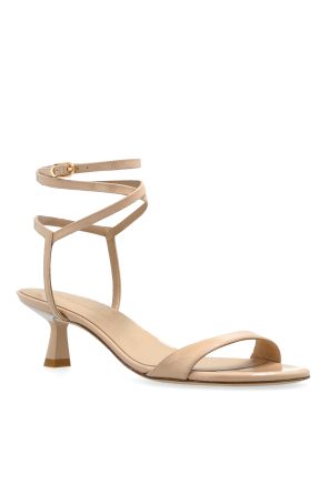 Stuart Weitzman Lackierte Sandalen mit Absatz ‘Nudist’