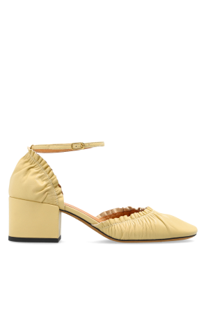 Leather heeled shoes