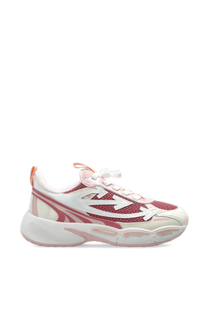 ‘Be Right Back’ sneakers