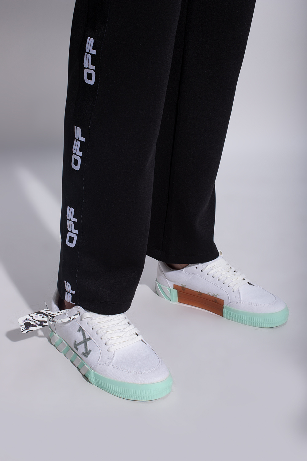 Off-White ‘Low Vulcanized’ sneakers