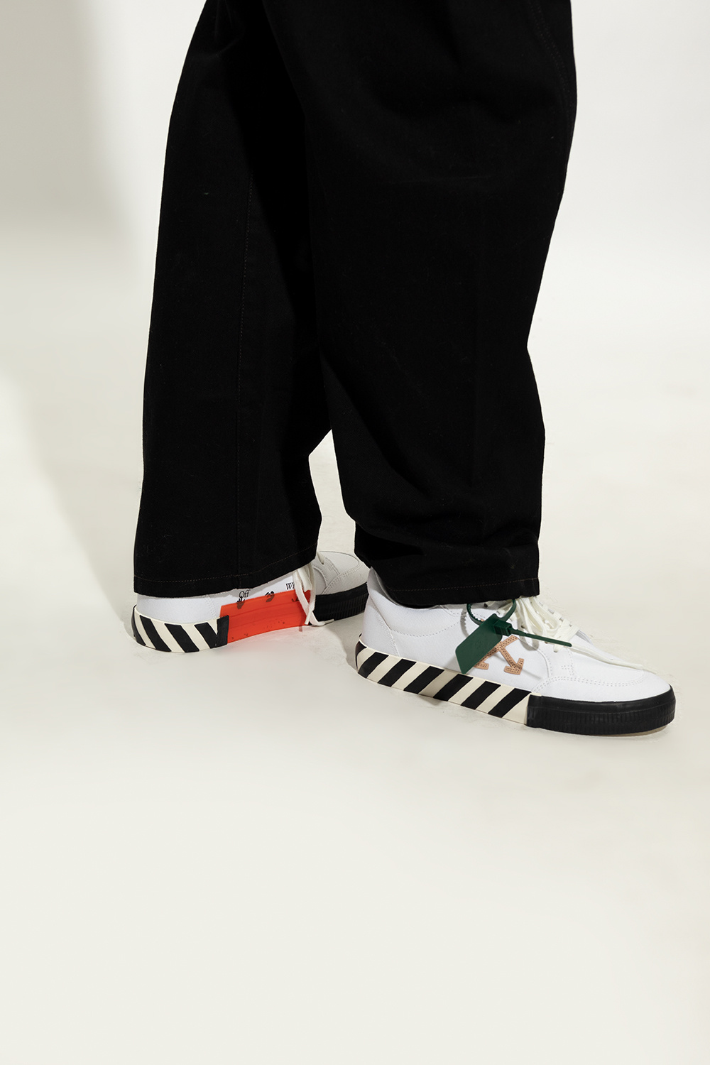 Off-White ‘Low Vulcanized’ sneakers