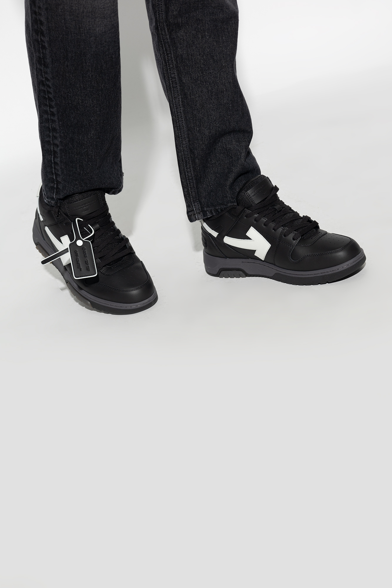 Off-White ‘Out Of Office’ sneakers