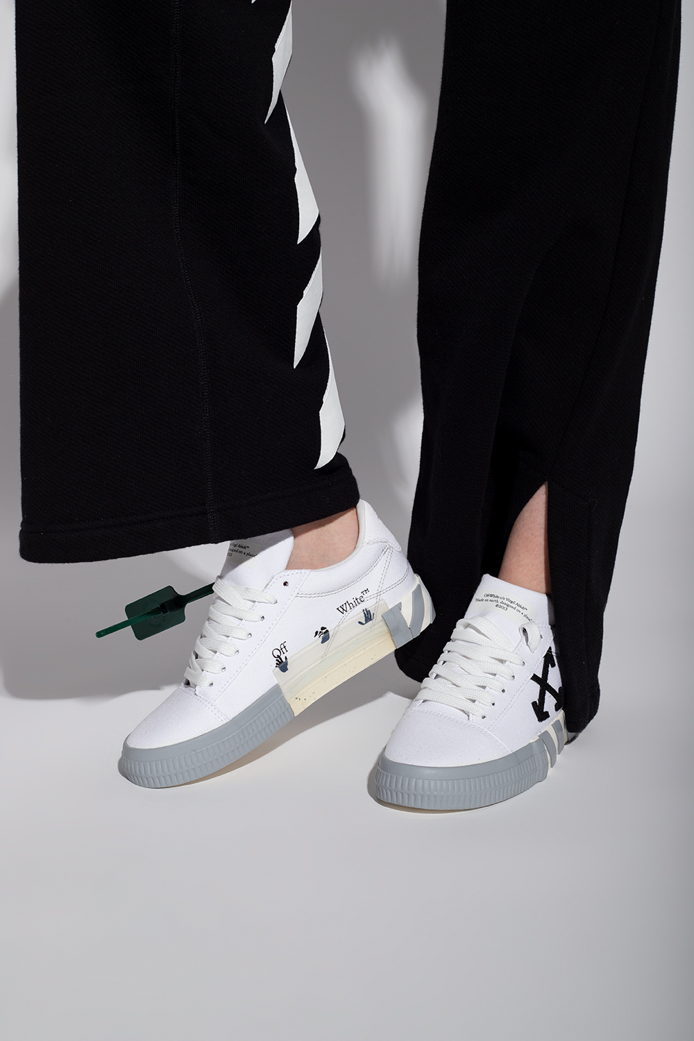 Off-White ‘Vulcanized’ sneakers