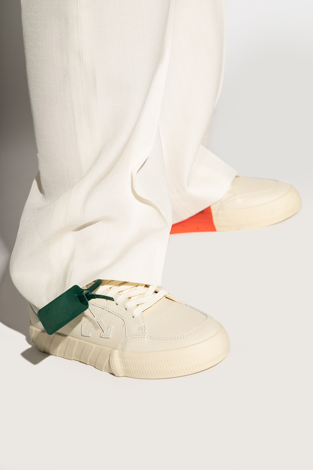 Off-White ‘Low Vulcanized’ sneakers