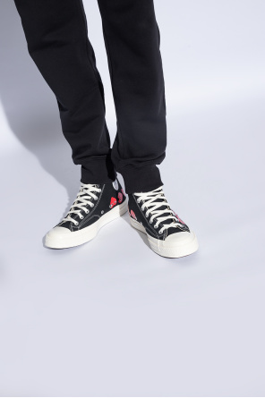 ‘chuck 70 high x comme des garcons play’ sneakers od Grey feather down padded long line jacket from