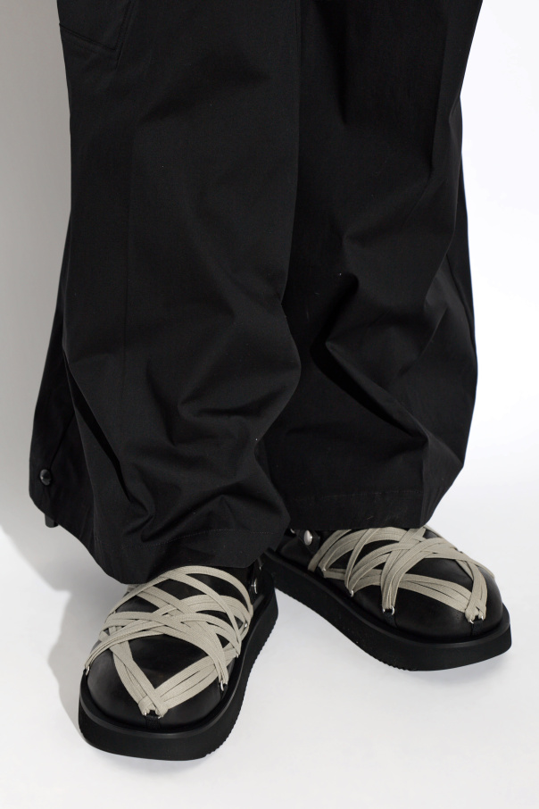Rick Owens Klapki ma platformie ‘Padded Megalace’