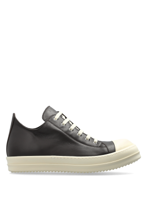 ‘Low Sneaks’ sports shoes