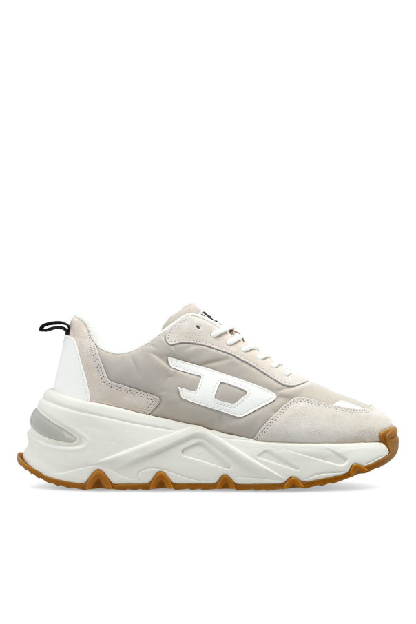 Sports shoes on the ‘S-SAVANNAH TULU’ platform od Diesel