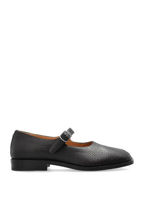 Shoes with 'Tabi' cut-out