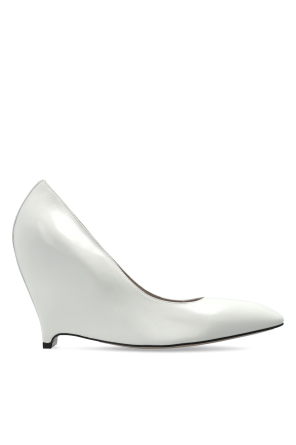 Leather heeled shoes