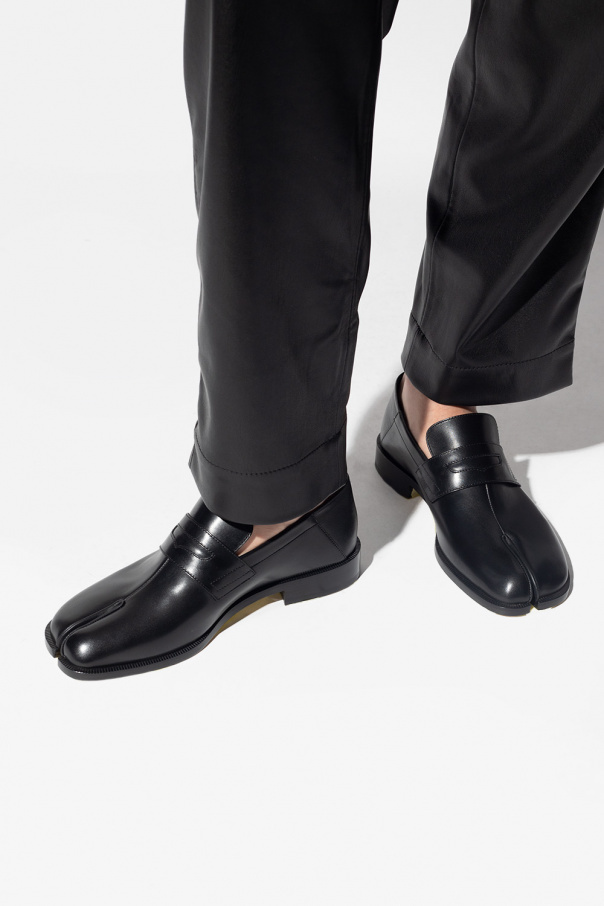 Maison Margiela Tabi Split-toe Glossed-leather Loafers In Black Lyst ...