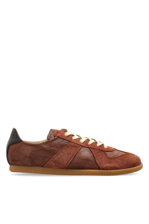 ‘Replica’ sports shoes