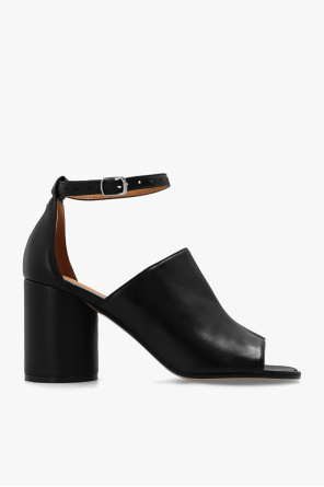‘tabi’ heeled sandals od Maison Margiela