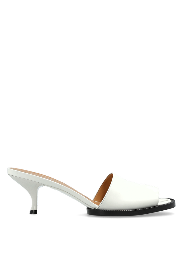 Leather heeled mules with ‘Tabi’ cut-out od Maison Margiela