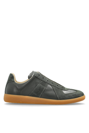 Leather sports shoes
