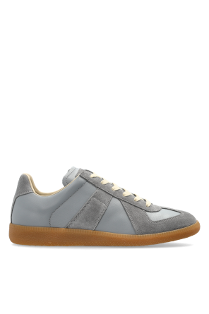 "Replica" sports shoes