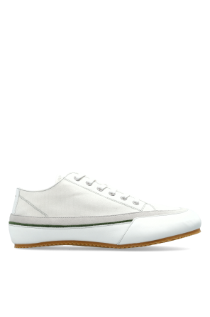 ‘Traveler’ sports shoes