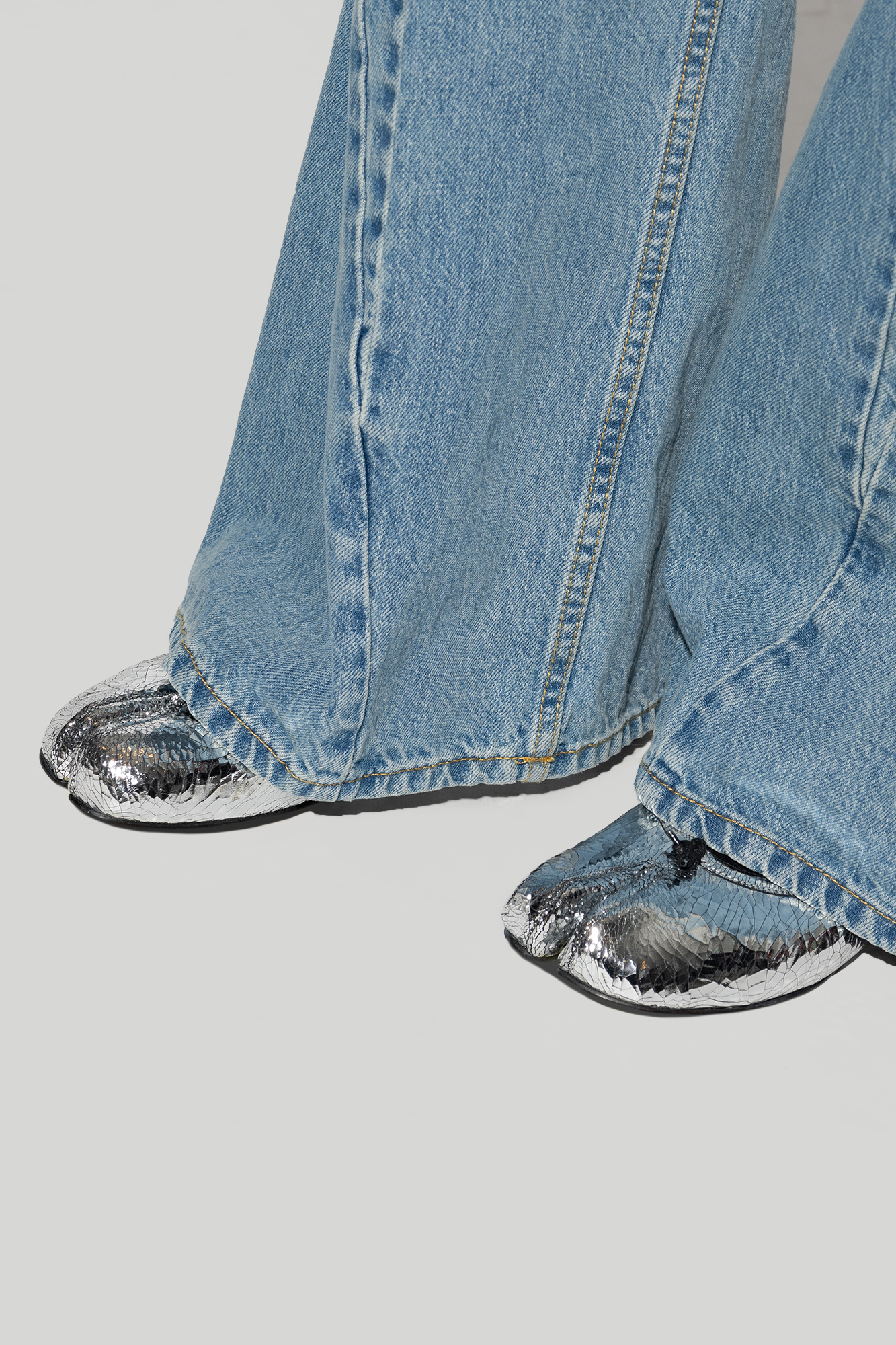 Maison Margiela Ballet Flats With Tabi Toe In Silver