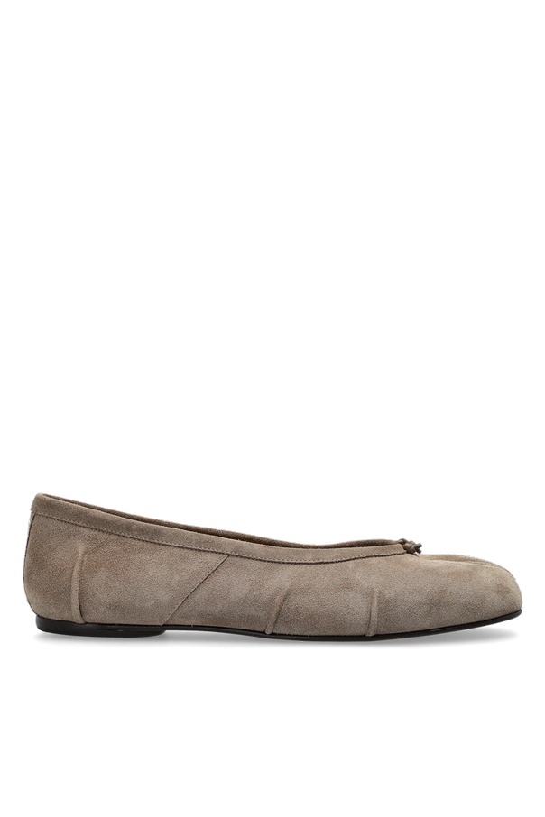 Suede ballerinas with ‘Tabi’ cut-out od Maison Margiela
