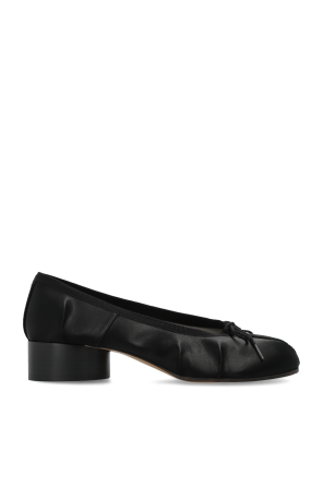 Heeled shoes with ‘tabi’ cut-out od Maison Margiela