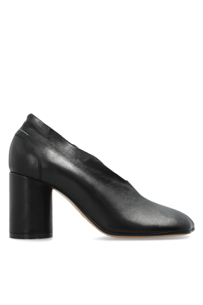 Leather heeled shoes