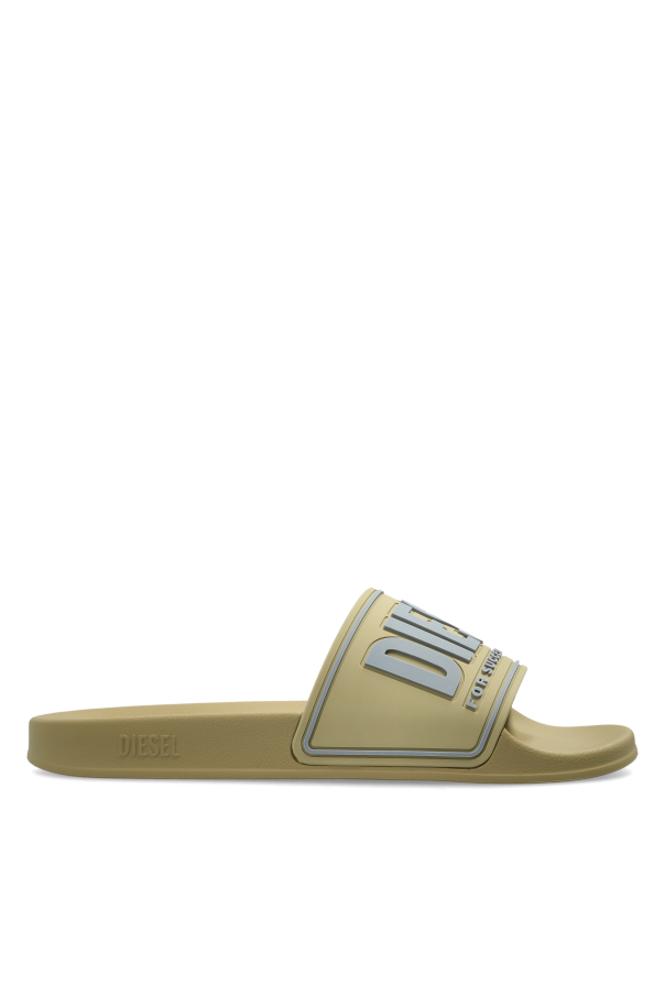 Rubber flip-flops 