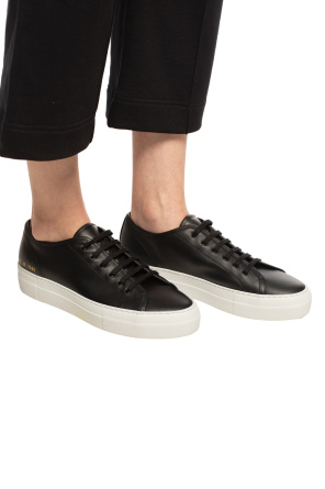 ‘tournament’ sneakers od Common Projects