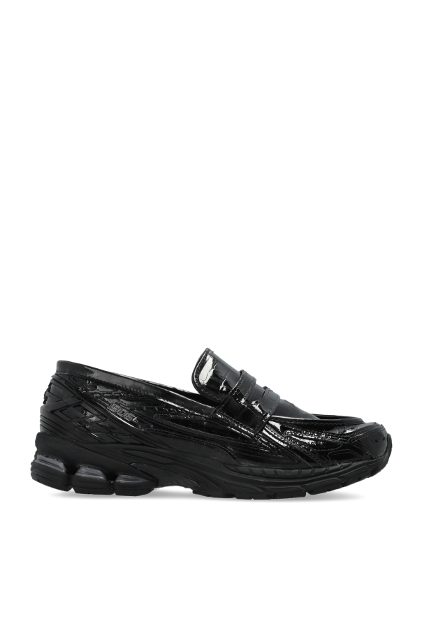 Sports shoes `U1906LCR` od New Balance