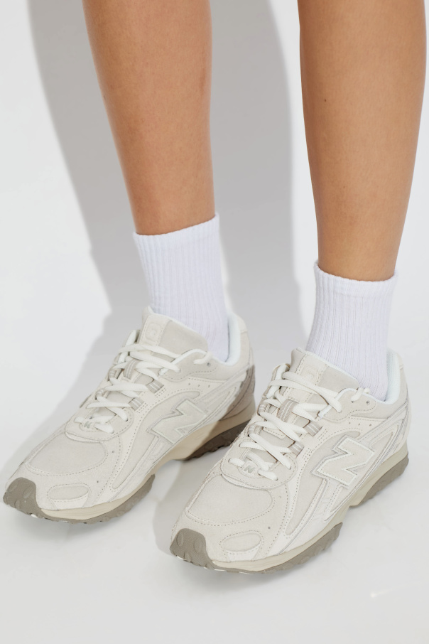 New Balance ‘U204L’ sports shoes
