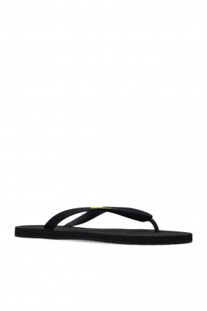 VETEMENTS Flip-flops with logo