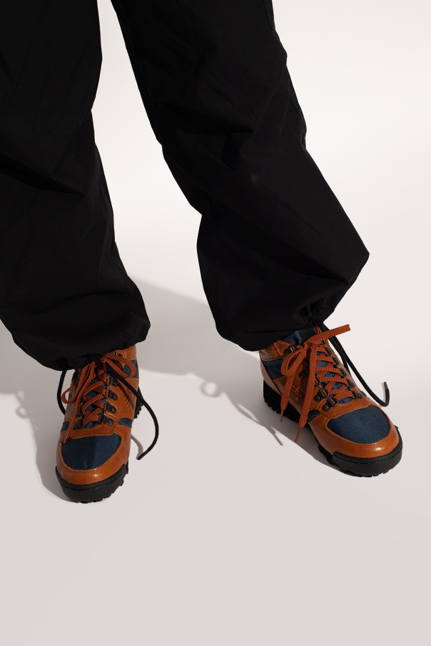 New Balance ‘URAINOG’ sneakers