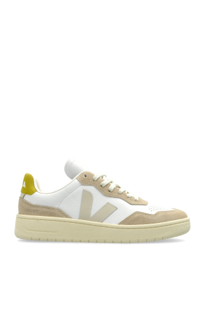 Sneakers v-90 od Veja