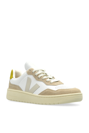 Veja Sneakers V-90