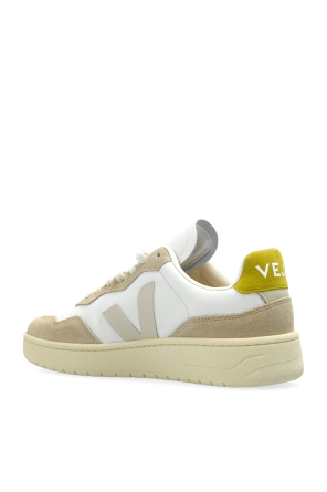 Veja Sneakers V-90